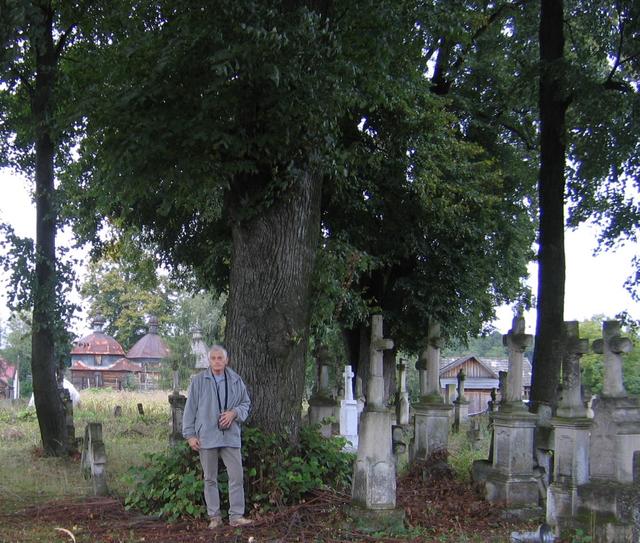 Cmentarz  w polu za cerkwią