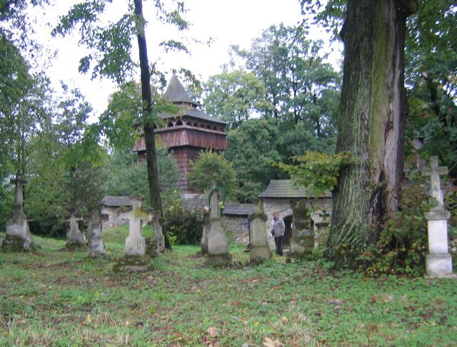 Stary cmentarz i cerkiew w Radruży