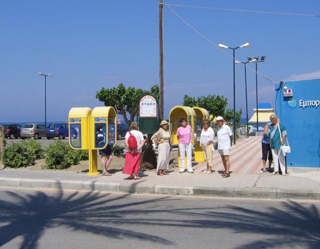 Faliraki - przystanek autobusowy na placu