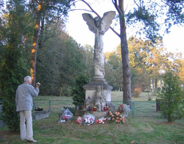 Cmentarz w Horyńcu
