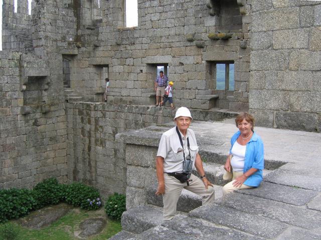 Guimaraes - w murach zamku 1