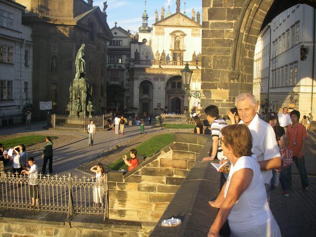Cesarz Karol IV oglądany z pod Staromiejskiej Wieży Mostowej