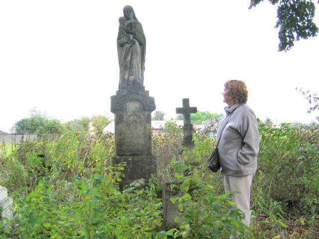 Figury nagrobne - NMP z Dzieciątkiem