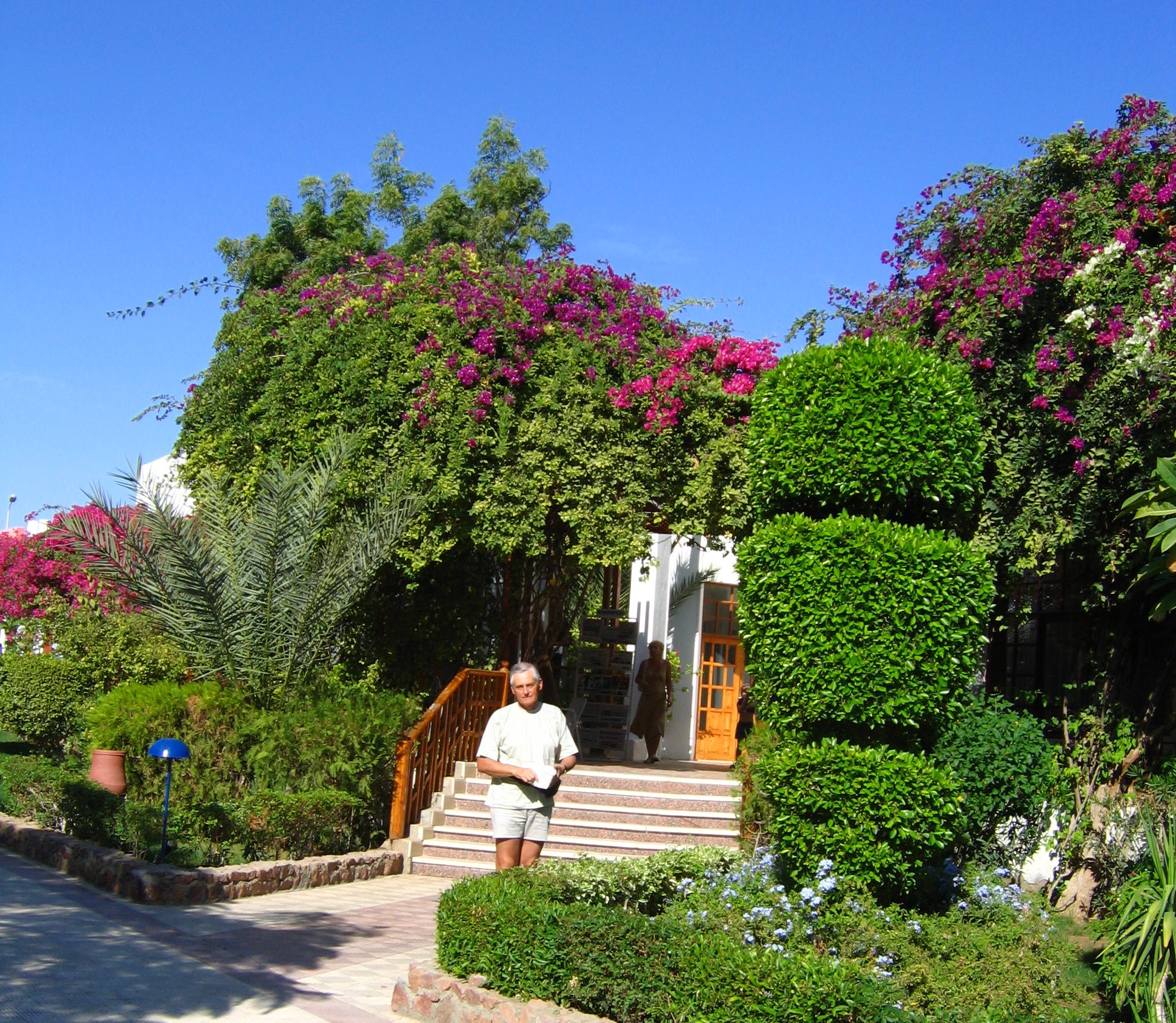 Wyjście z części mieszczącej recepcje i jadalnie