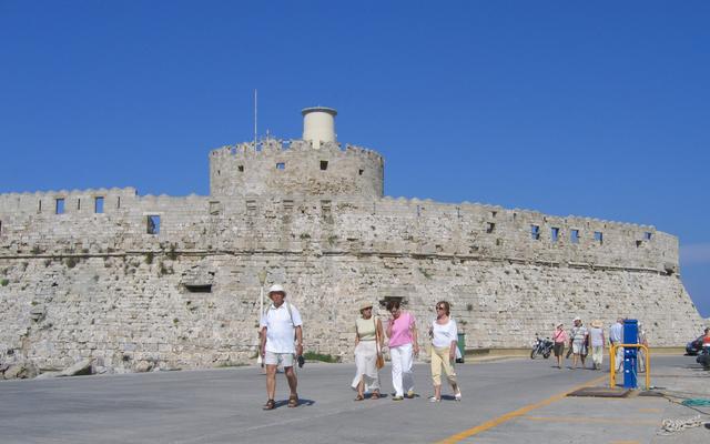 Rodos - twierdza Św. Mikołaja w porcie Mandraki