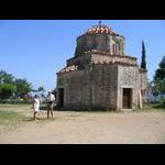 Wnętrze wyspy - kościół Św. Mikołaja od Orzechów Laskowych 1