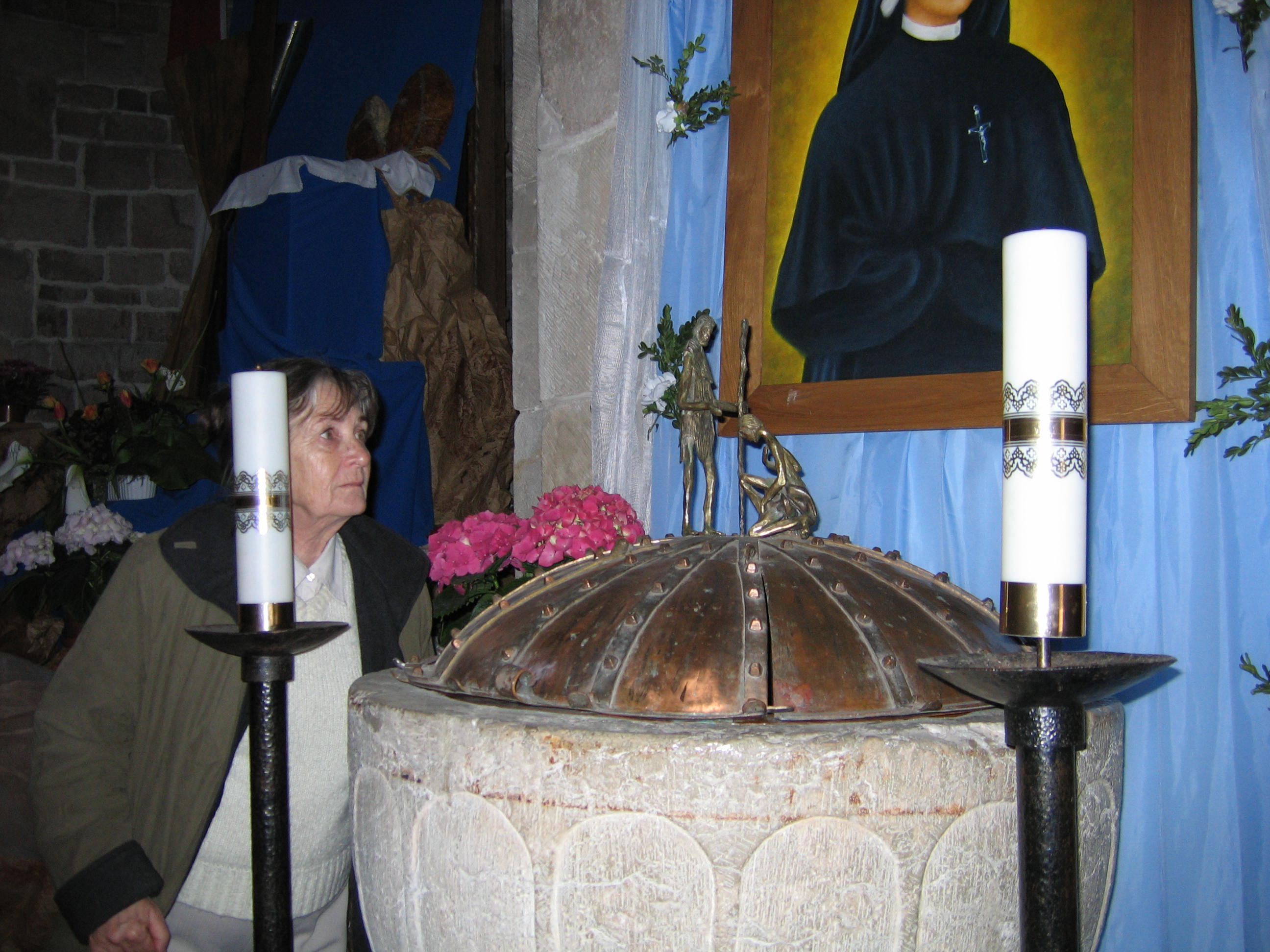 Chrzcielnica w kolegiacie 2