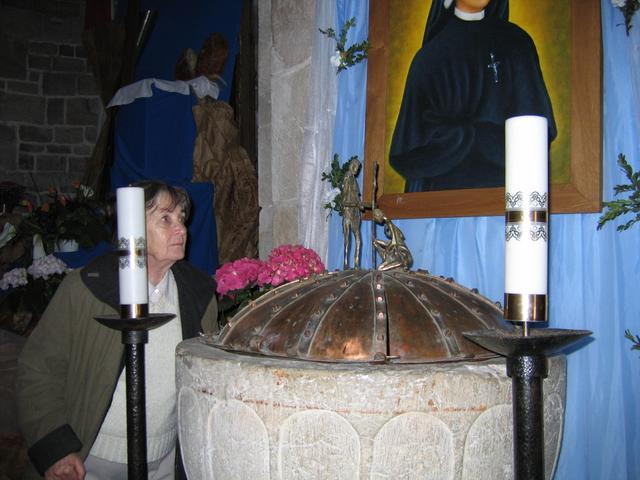 Chrzcielnica w kolegiacie 2