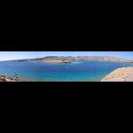 Widok hotelowej plaży (od wejścia do zatoki)