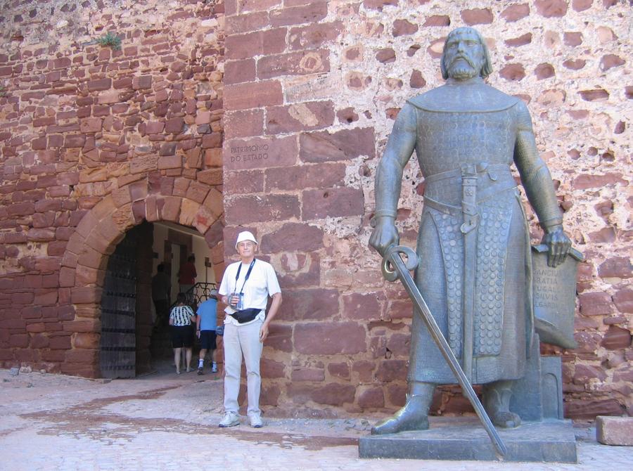 Algavre - Silves - wejscie do mauretańskiego zamku