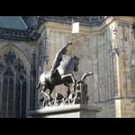 Hradczany - "Namesti U sv. Jirii" i On przy katedrze Św. Wita