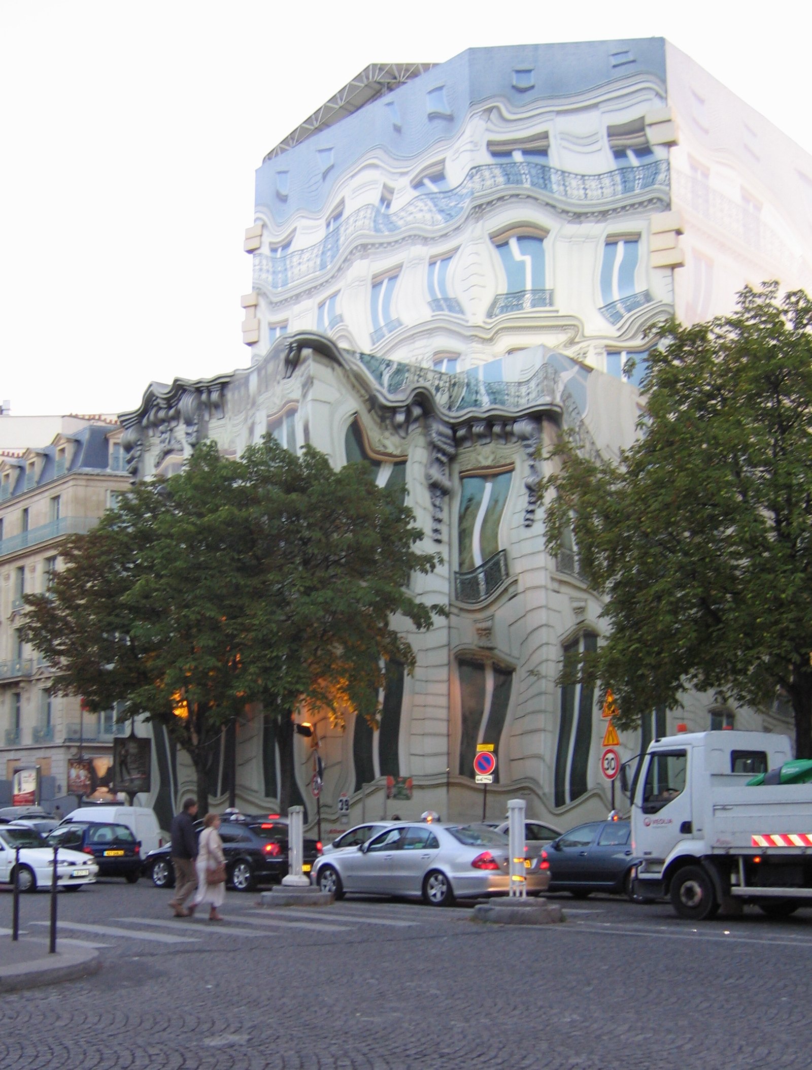 Tańczący dom przy Rue Vemet