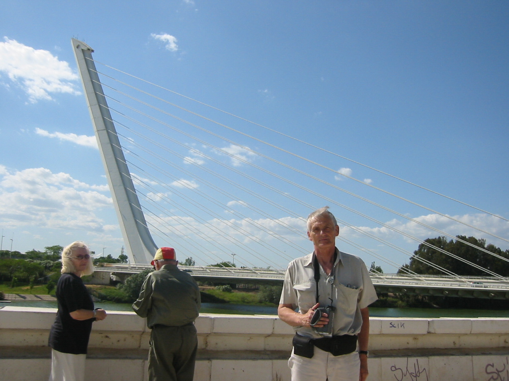 Sevilla - most Kalatrawy nad Guadalquivirem