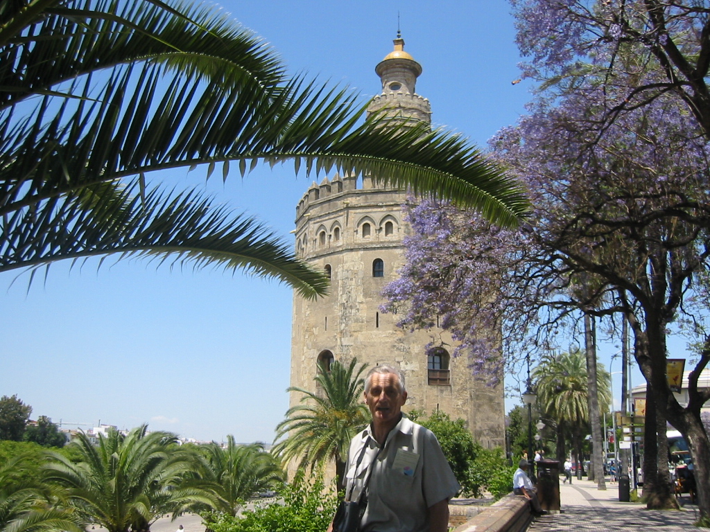 i sama Złota Wieża kiedyś pokryta złoconymi azulejos