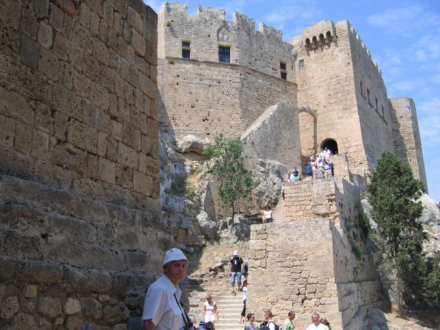 Lindos - schody do średniowiecznego zamku (2)