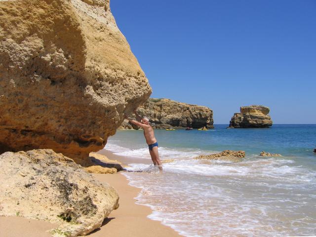 Algarve - Albufeira - na plaży Sao Rafaelo