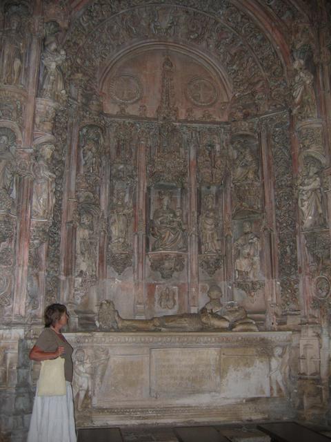 Coimbra - kościół Św. Krzyża grobowce pierwszych królów 1