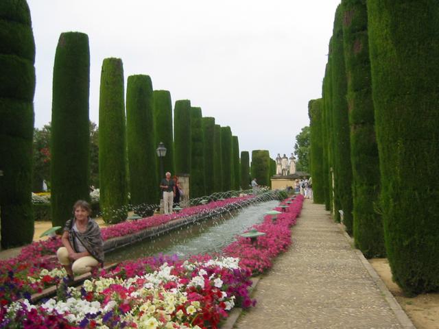 Kordoba - dalsza część ogrodóþw przy pałacu Alfonsa XI